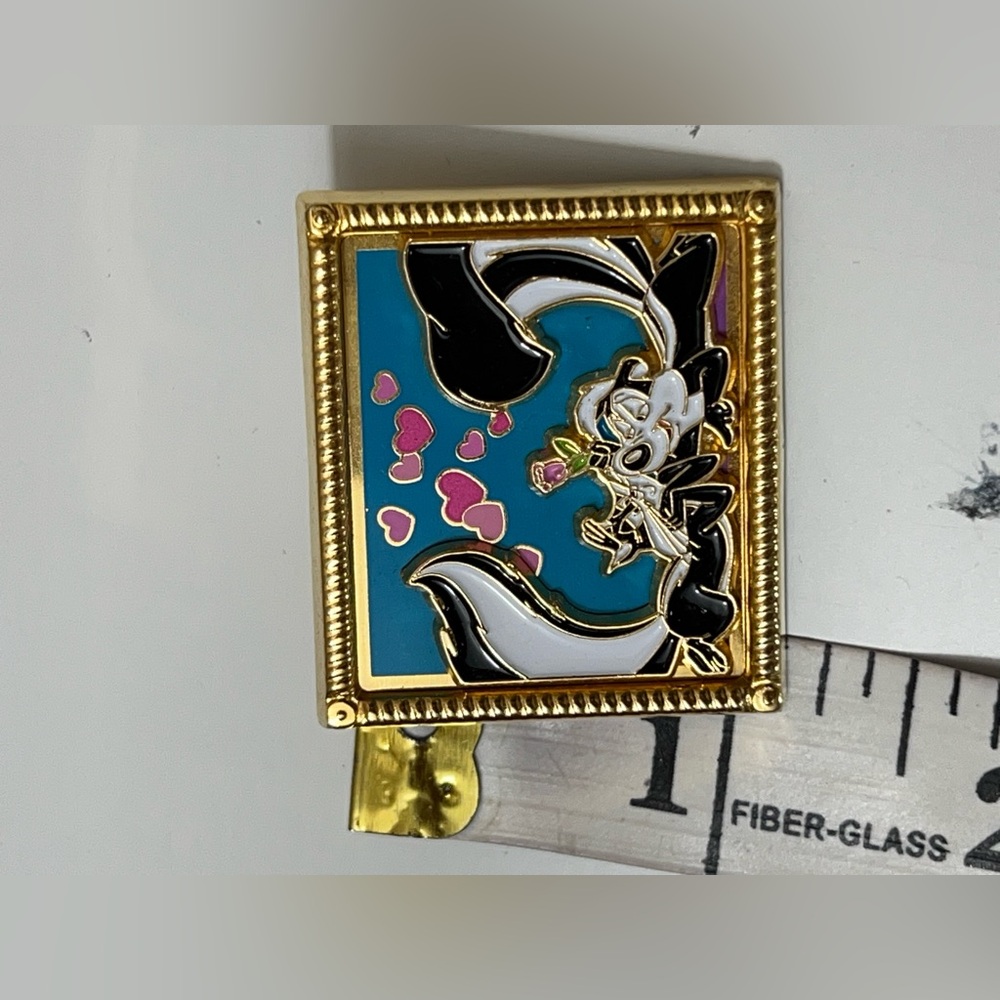 Warner Bros. 1994 Vintage Metal Pepe Le Pew Brooch Pin Looney Tunes - Picture 6 of 7